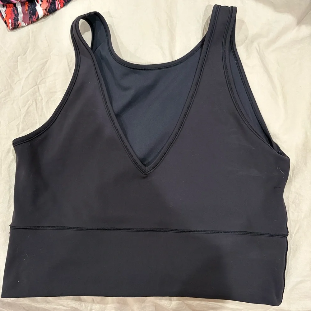 Lululemon Power Pivot Tank in Black Size 12 - Picture 2 of 3